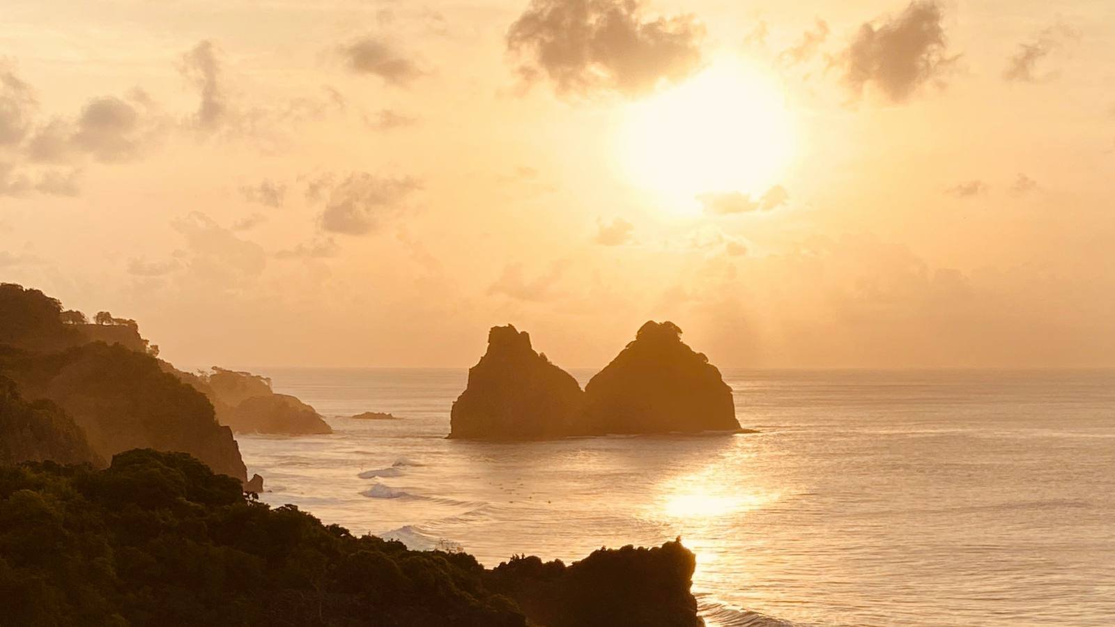 Praia em Fernando de Noronha